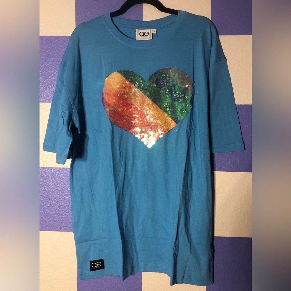 NWT Blue Tee with Rainbow Sequin Heart - Size 2X - Picture 1 of 4